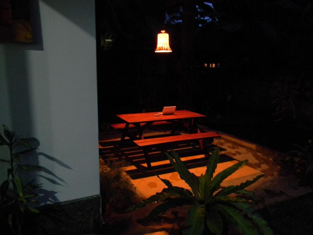 Om Villa Hikkaduwa Bagian luar foto